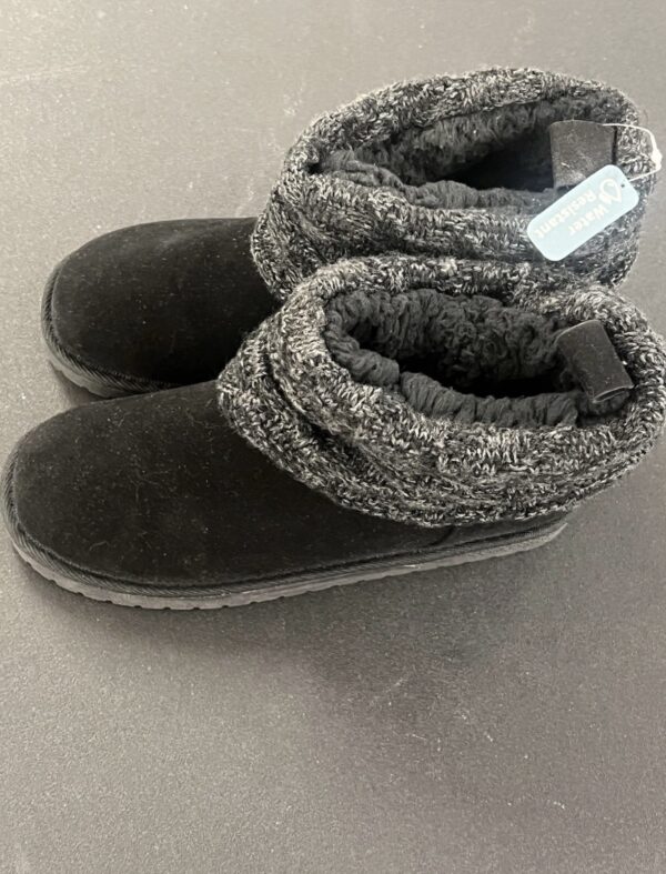 MUK LUKS Women's Laurel Sweater Boot Black Size 9