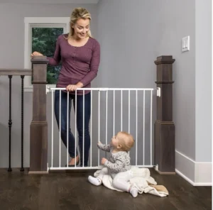 Regalo Extra-Wide 2-in-1 Baby Safety Gate for Stairs & Hallways Ages 6-24 Months