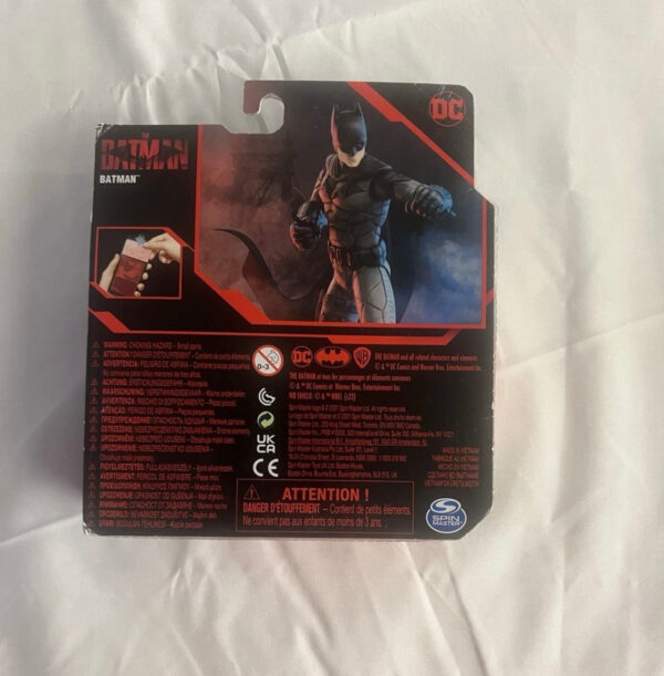 DC Comics Batman 4-inch Action Figure with 3Accessories