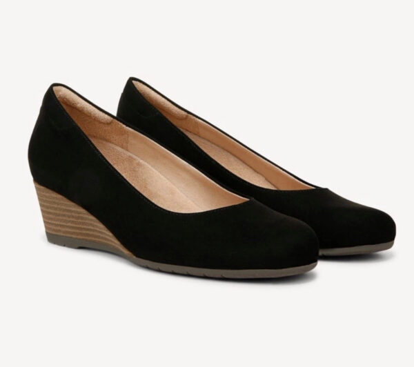 Women's Be Flex Wedge Pump Black, Size 6