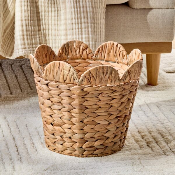 Better Homes & Gardens Medium Round Scalloped Rim Water Hyacinth Basket_2 Better Homes & Gardens Medium Round Scalloped Rim Water Hyacinth Basket